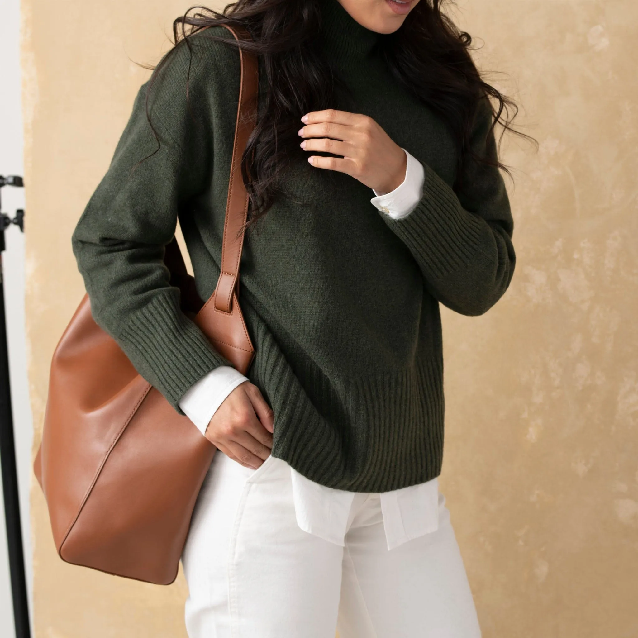 Cecilia Go-To Shoulder Bag Caramel