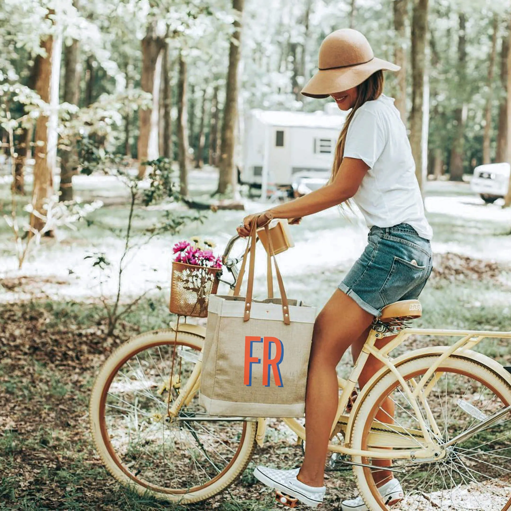 Market Tote in Natural with Large Monogram