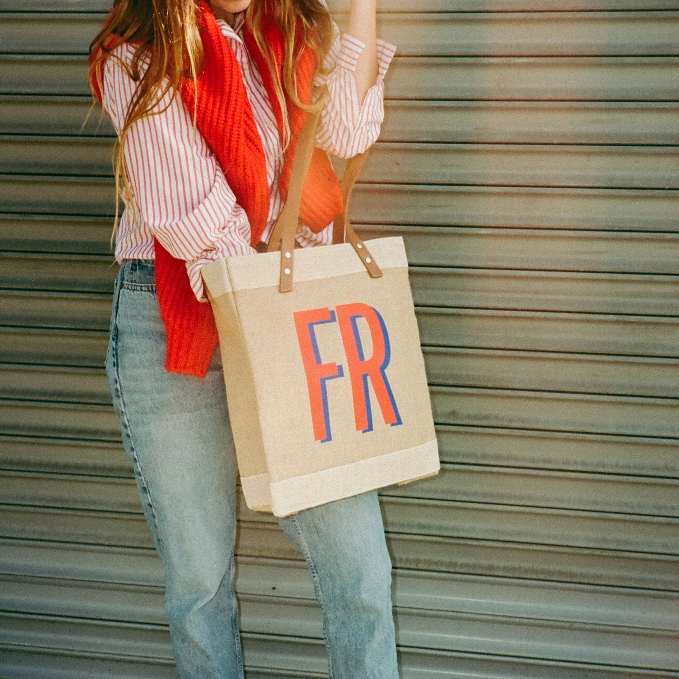 Market Tote in Natural with Large Monogram