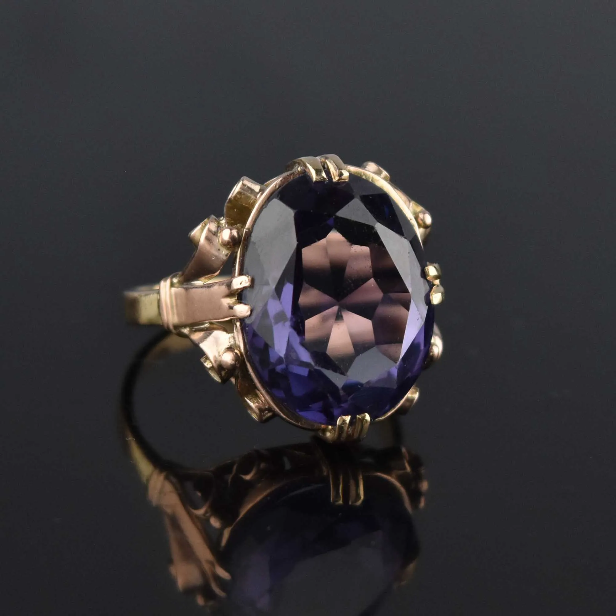 ON HOLD Retro 14K Gold 8 CTW Color Change Sapphire Ring