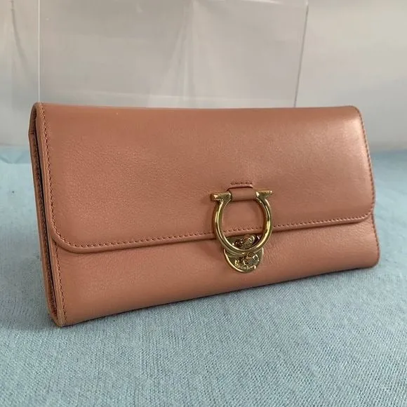 SalvatoreFerragamo Blush Wallet