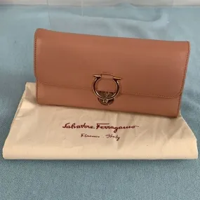 SalvatoreFerragamo Blush Wallet