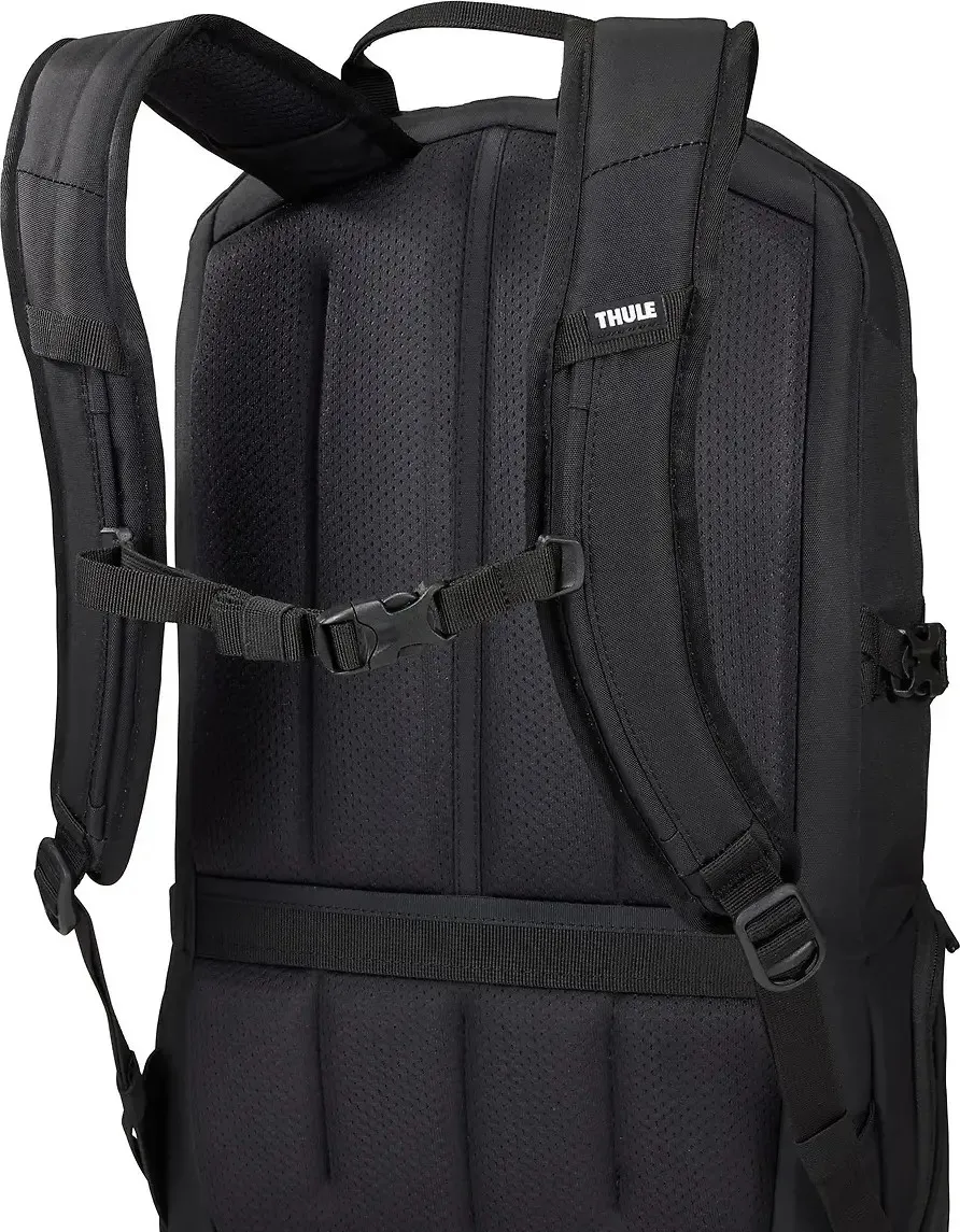 Thule Enroute Backpack 21L Black | Buy Thule Enroute Backpack 21L Black here | Outnorth